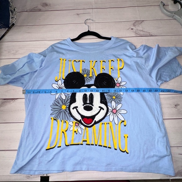 Disney “Just Keep Dreaming” Mickey Mouse Crochet Patch Tee – XXL Vacation Summer - Picture 4 of 6